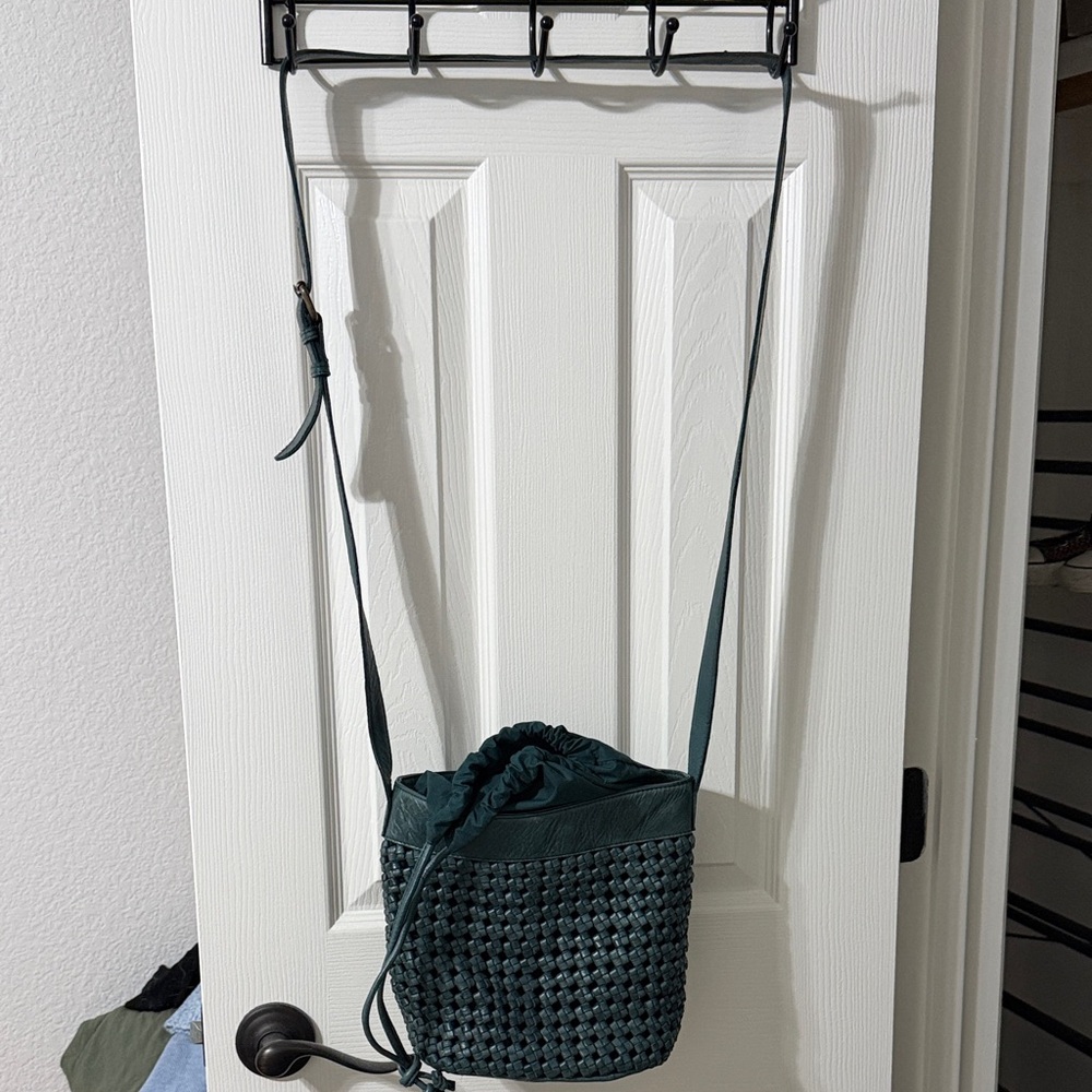 Chic Green Woven Crossbody Bag
